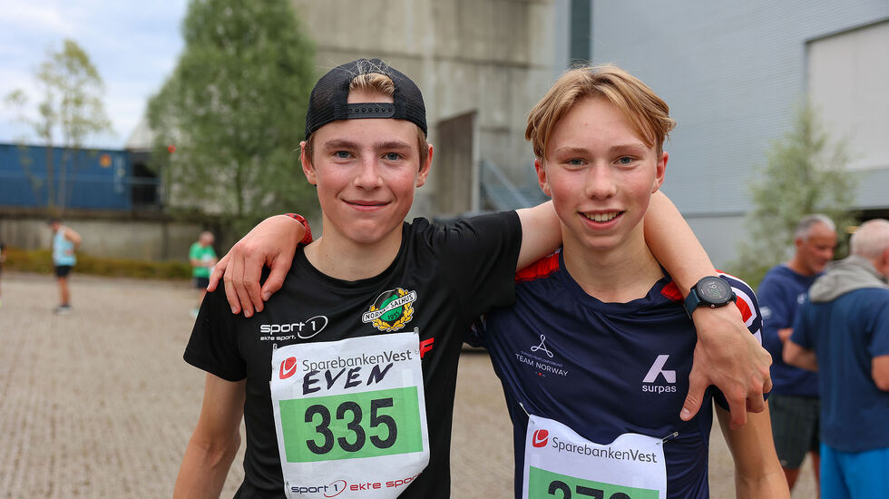 Denne gangen ble det en jevn duell mellom Even Veen Torkildsen og Markus Galleberg i Åsane Løpskarusell. (Alle foto: Arne Dag Myking)