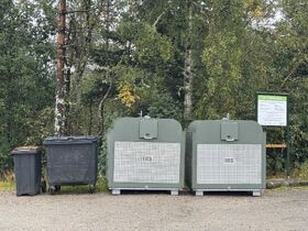 Nærbilde av hyttecontainerne på Hidreskog