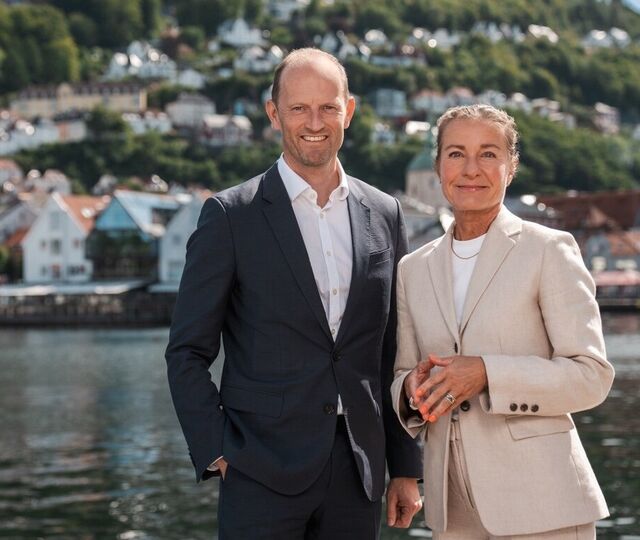Antallet norske vekstselskaper har falt dramatisk siden 2022 – en trend som setter press på både dagens regjering og næringslivsledere. (fra venstre, Ronny Junge-Larsen, leder for bedriftsmarkedet i Danske Bank. Ina K. Rosenberg, leder for EY Entrepreneur Of The Year i Norge.)