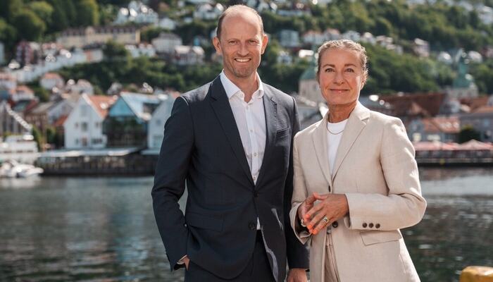 Antallet norske vekstselskaper har falt dramatisk siden 2022 – en trend som setter press på både dagens regjering og næringslivsledere. (fra venstre, Ronny Junge-Larsen, leder for bedriftsmarkedet i Danske Bank. Ina K. Rosenberg, leder for EY Entrepreneur Of The Year i Norge.)