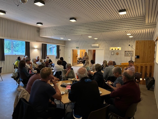 Åpning 03.09.25 - kaffe på ungdomshuset .jpg