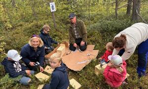 Barnas skogdag med Finnmark Skogselskap