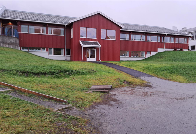 skole