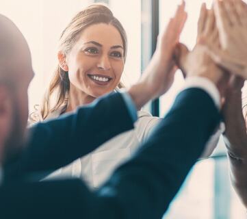 Ekte mot i ledelse handler ikke om kontroll – men om å tørre å slippe den. (Foto: Istock.com)