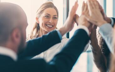 Ekte mot i ledelse handler ikke om kontroll – men om å tørre å slippe den. (Foto: Istock.com)
