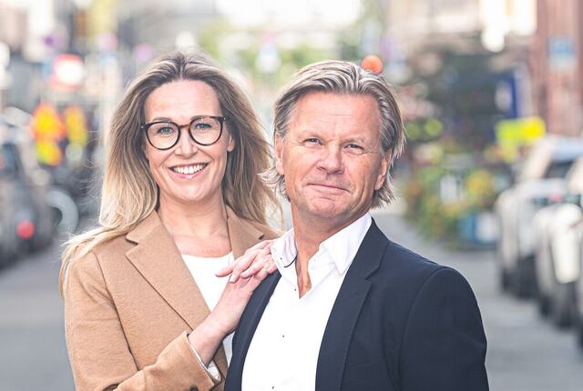 Atle H. Carlsen, CEO i Brækhus, og Rebekka Egeland, Chief People & Culture Officer, har sammen bygget en kultur der høyt tempo og menneskelig bærekraft går hånd i hånd. Resultatet er lavere sykefravær, sterkere fellesskap og en tydeligere kobling mellom trivsel, læring og lønnsomhet. (Foto: Ingar Næss, StudioF2) Atle H. Carlsen, CEO i Brækhus, og Rebekka Egeland, Chief People & Culture Officer, har sammen bygget en kultur der høyt tempo og menneskelig bærekraft går hånd i hånd. Resultatet er lavere sykefravær, sterkere fellesskap og en tydeligere kobling mellom trivsel, læring og lønnsomhet. (Foto: Ingar Næss, StudioF2)