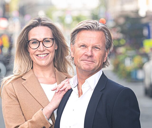Atle H. Carlsen, CEO i Brækhus, og Rebekka Egeland, Chief People & Culture Officer, har sammen bygget en kultur der høyt tempo og menneskelig bærekraft går hånd i hånd. Resultatet er lavere sykefravær, sterkere fellesskap og en tydeligere kobling mellom trivsel, læring og lønnsomhet. (Foto: Ingar Næss, StudioF2)