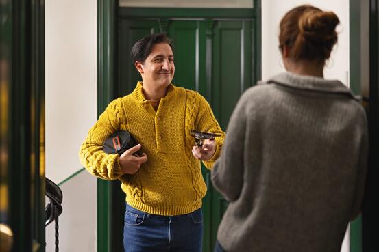 Beredskapsvenn. Foto av to personer som har en hyggelig samtale.