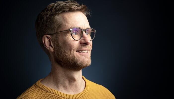Henrik Mærsk mener at nøkkelen til motiverende mål ligger i involvering, mening og mestring – ikke i antall KPI-er. (Foto: John Andre Samuelsen) Henrik Mærsk mener at nøkkelen til motiverende mål ligger i involvering, mening og mestring – ikke i antall KPI-er. (Foto: John Andre Samuelsen)