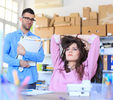 Å lede handler om å velge retning – ikke bare holde hjulene i gang. De som tør å satse på utvikling, leder både seg selv og andre videre. (Foto: istock.com) Å lede handler om å velge retning – ikke bare holde hjulene i gang. De som tør å satse på utvikling, leder både seg selv og andre videre. (Foto: istock.com)