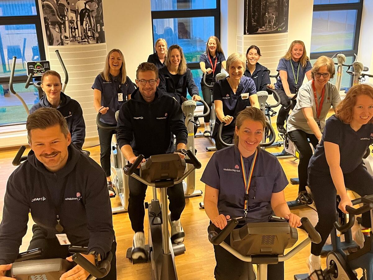 Teamet til Rehabilitering Vest i vår spinningsal