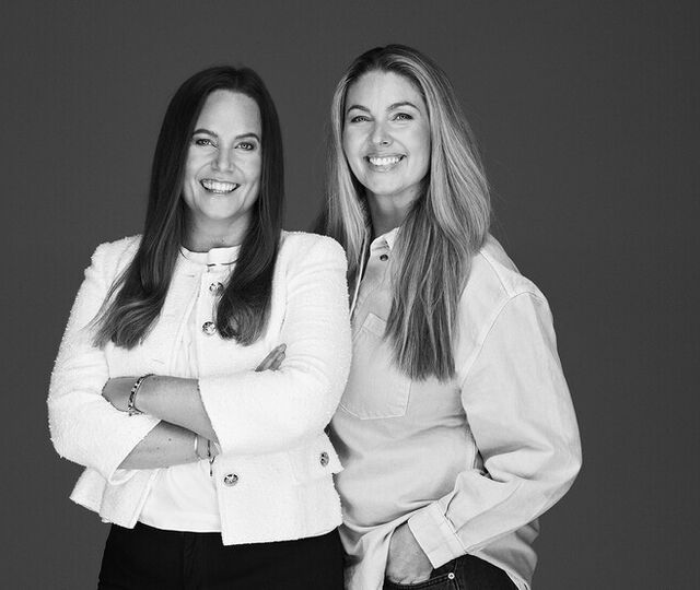 Cecilie Ystenes Myhre og Karina Andersen Aas står bak boken Prestasjonsledelse, som viser hvordan trygghet, tydelighet og tillit kan skape bærekraftige prestasjoner – der både mennesker og resultater vokser. (Foto: Truls Qvale) Cecilie Ystenes Myhre og Karina Andersen Aas står bak boken Prestasjonsledelse, som viser hvordan trygghet, tydelighet og tillit kan skape bærekraftige prestasjoner – der både mennesker og resultater vokser. (Foto: Truls Qvale)