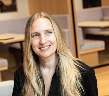 Inghild Härström: Skjulte normer og små signaler kan kvele åpenhet i team – lenge før noen merker at kvaliteten svekkes. (Foto: Espen Sturlason)