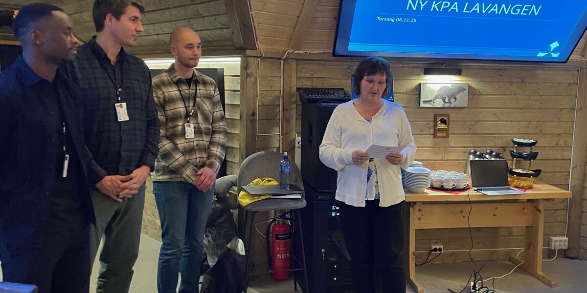 Ordfører Hege Rollmoen ønsket velkommen til møte i Bassevarre, folk fra plankontoret i Narvik bidro inn i møtet. Ordfører, planfolk i Bassevarre