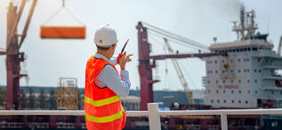 Anupong Sakoolchai At distrusjon av likestrøm kan redusere energiforbruket med inntil 20 prosent sammenlignet med vekselstrøm i maritime applikasjoner lar seg høre (Foto: ABB/Adobe).