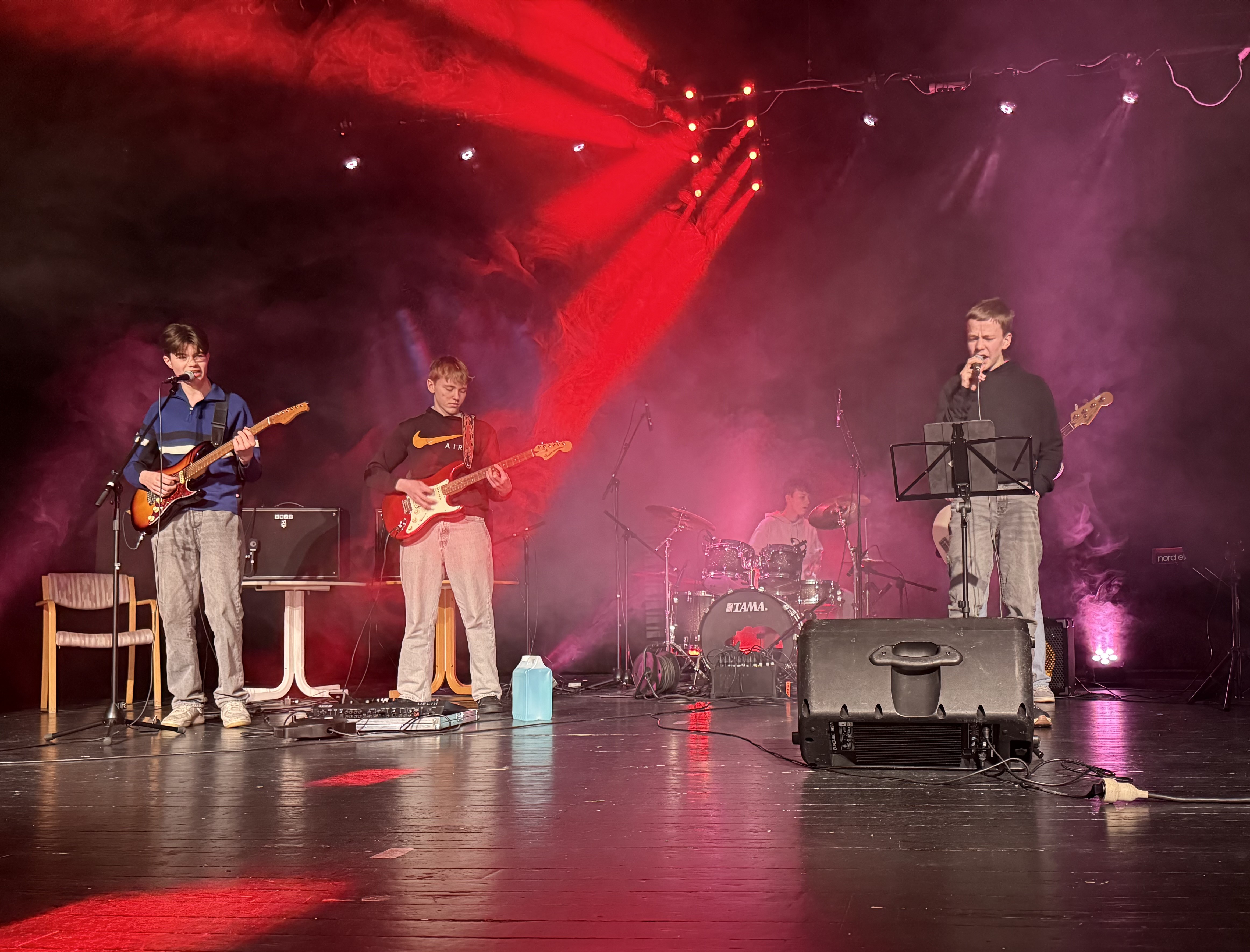 Band på scenen ungdomskonferanse