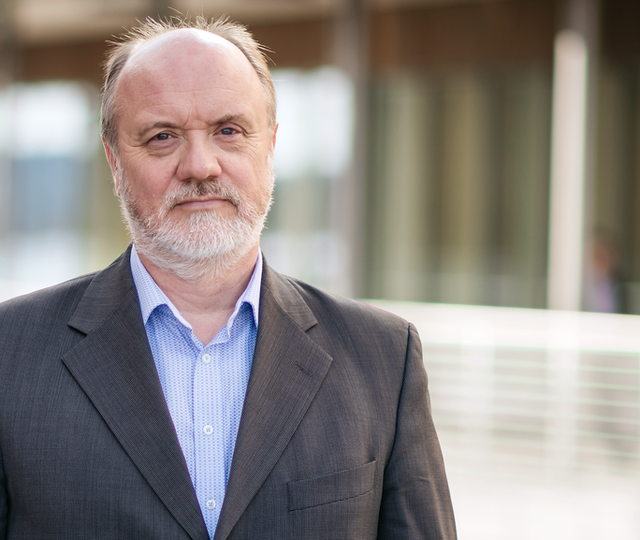 Stein-Ragnar Noreng i TheVIT understreker at sykefravær ikke er et HR-tema, men en strategisk utfordring som påvirker både bunnlinje og kultur.