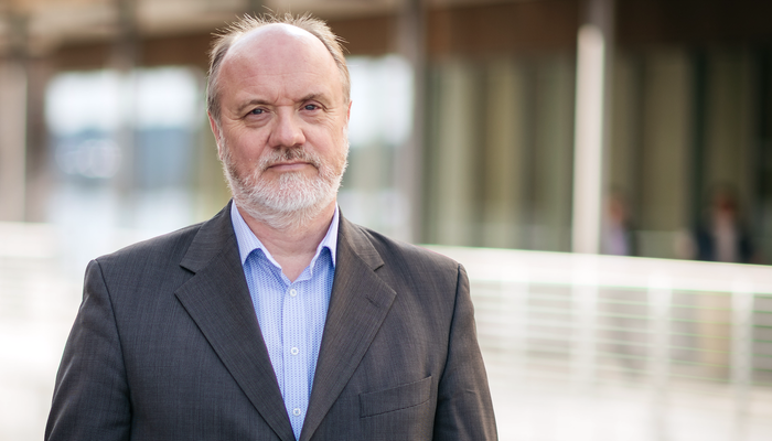 Stein-Ragnar Noreng i TheVIT understreker at sykefravær ikke er et HR-tema, men en strategisk utfordring som påvirker både bunnlinje og kultur.