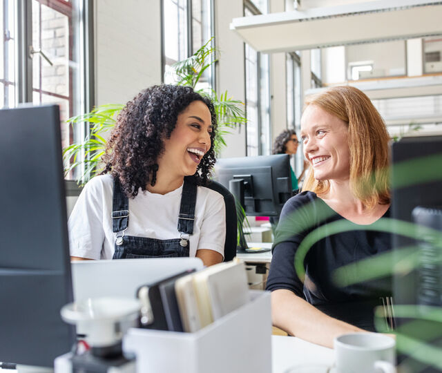 Små, ekte handlinger i hverdagen er blant de sterkeste virkemidlene for å bygge et troverdig arbeidsgiveromdømme. (Foto: Istock.com)