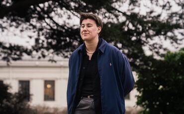 Ina Cabanillas Hansen utfordrer ledere til å se forbi fordommer, og heller forstå systemene som former Generasjon Z. (Foto:Taras Grabovetskyi) Ina Cabanillas Hansen utfordrer ledere til å se forbi fordommer, og heller forstå systemene som former Generasjon Z. (Foto:Taras Grabovetskyi)