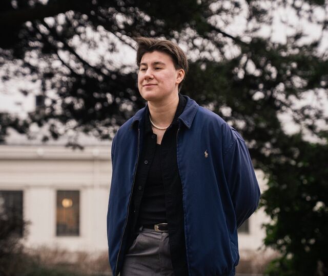 Ina Cabanillas Hansen utfordrer ledere til å se forbi fordommer, og heller forstå systemene som former Generasjon Z. (Foto:Taras Grabovetskyi) Ina Cabanillas Hansen utfordrer ledere til å se forbi fordommer, og heller forstå systemene som former Generasjon Z. (Foto:Taras Grabovetskyi)