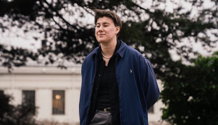 Ina Cabanillas Hansen utfordrer ledere til å se forbi fordommer, og heller forstå systemene som former Generasjon Z. (Foto:Taras Grabovetskyi) Ina Cabanillas Hansen utfordrer ledere til å se forbi fordommer, og heller forstå systemene som former Generasjon Z. (Foto:Taras Grabovetskyi)