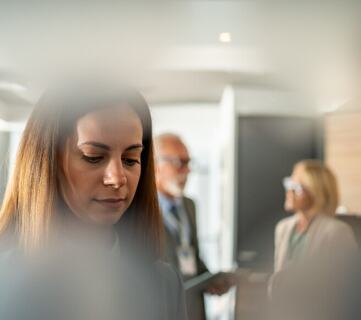 Når ledere treffer feil med tempo og lederstil, er det sjelden strategien som svikter, men forståelsen av hvilken fase organisasjonen faktisk er i. (Foto: Istock.com)