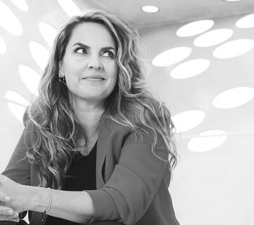 Fremtidens ledelse handler om å slippe kontrollen, og skape rom for klokskap, tillit og nysgjerrighet. (Foto: Anne Kring)