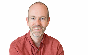 John Brenne: Gode kulturer bygges ikke i planer, men i små øyeblikk der ansatte støtter hverandre før utfordringer vokser. (Foto: privat) John Brenne: Gode kulturer bygges ikke i planer, men i små øyeblikk der ansatte støtter hverandre før utfordringer vokser. (Foto: privat)