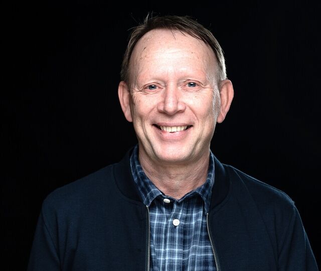 Trond Ullenes viser hvordan små signaler kan avsløre store skifter i relasjonen mellom leder og medarbeider, og hvorfor evnen til å møte disse med empati, sårbarhet og tydelighet kan være nøkkelen til å gjenopprette tillit. (Foto: Siri Sverdrup)