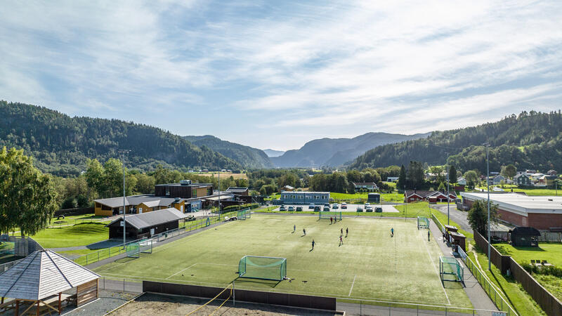 Fotballbane på Hovin. Foto: Melhus kommune / Mariken Lie. Fotballbane på Hovin
