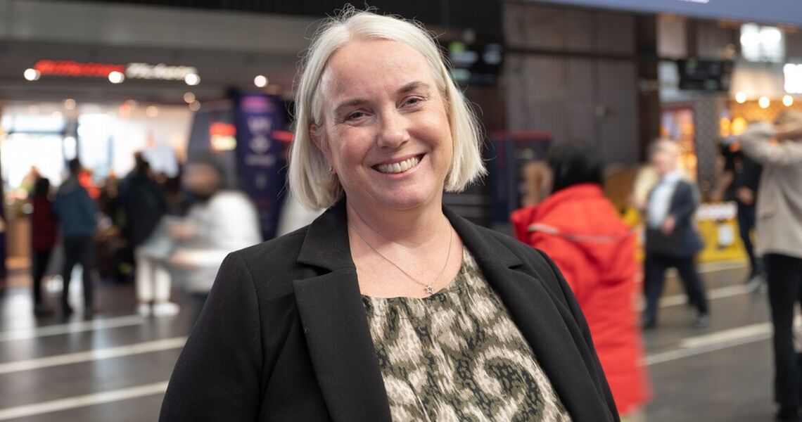 Bildetekst: Marit Rønning: Noen av de viktigste ledervalgene tas i stillhet, lenge før de blir synlige for andre. (Foto: Jernbanedirektoratet)