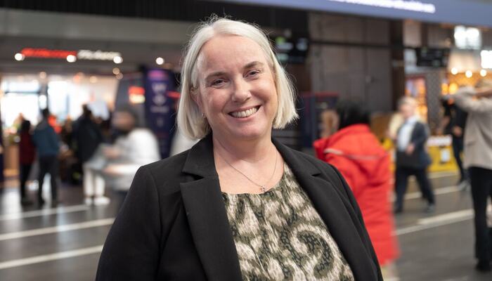 Bildetekst: Marit Rønning: Noen av de viktigste ledervalgene tas i stillhet, lenge før de blir synlige for andre. (Foto: Jernbanedirektoratet)