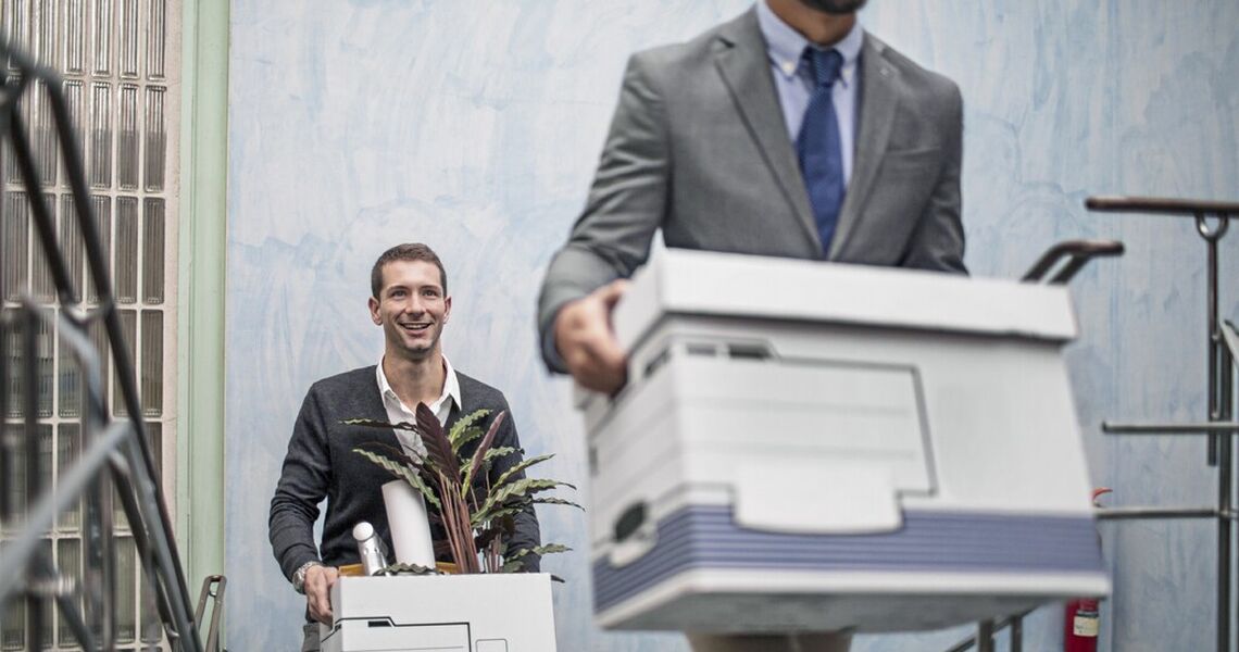 Når mennesker forsvinner eller kommer til, endres mer enn bemanning, tillit, roller og samspill settes i spill. Overganger som ledes bevisst kan bygge kultur, mens de som overlates til tilfeldigheter, skaper uro og tap av energi. (Foto: Istock.com)