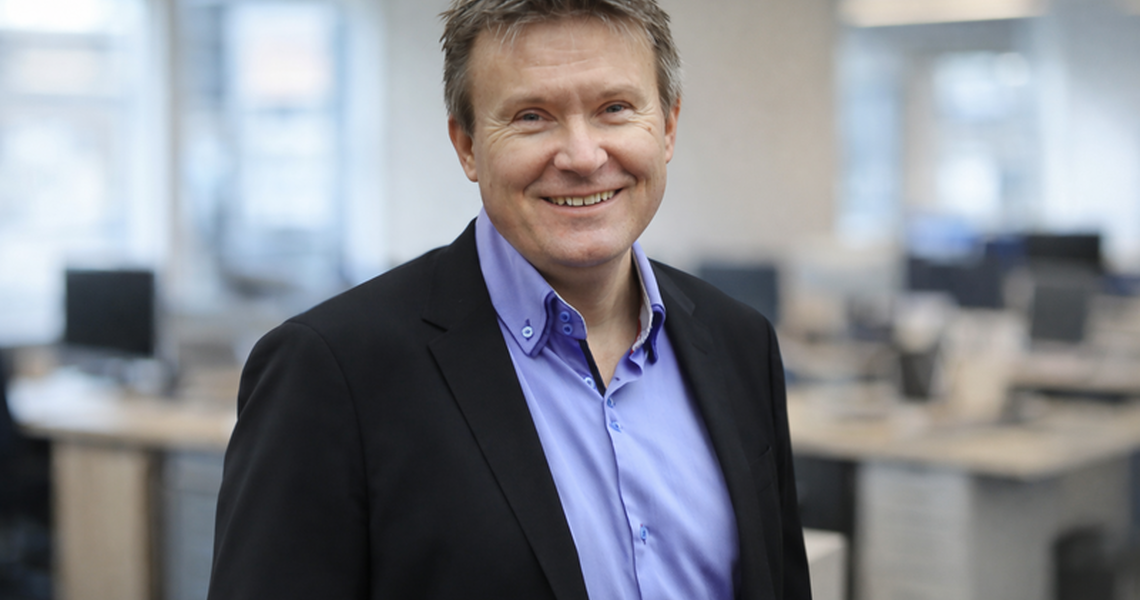 Ståle Lindblad : Kunstig intelligens skaper først verdi når ledergruppen tar eierskap til prioriteringer, arbeidsprosesser og kultur, ikke når nye verktøy innføres uten tydelig styring.