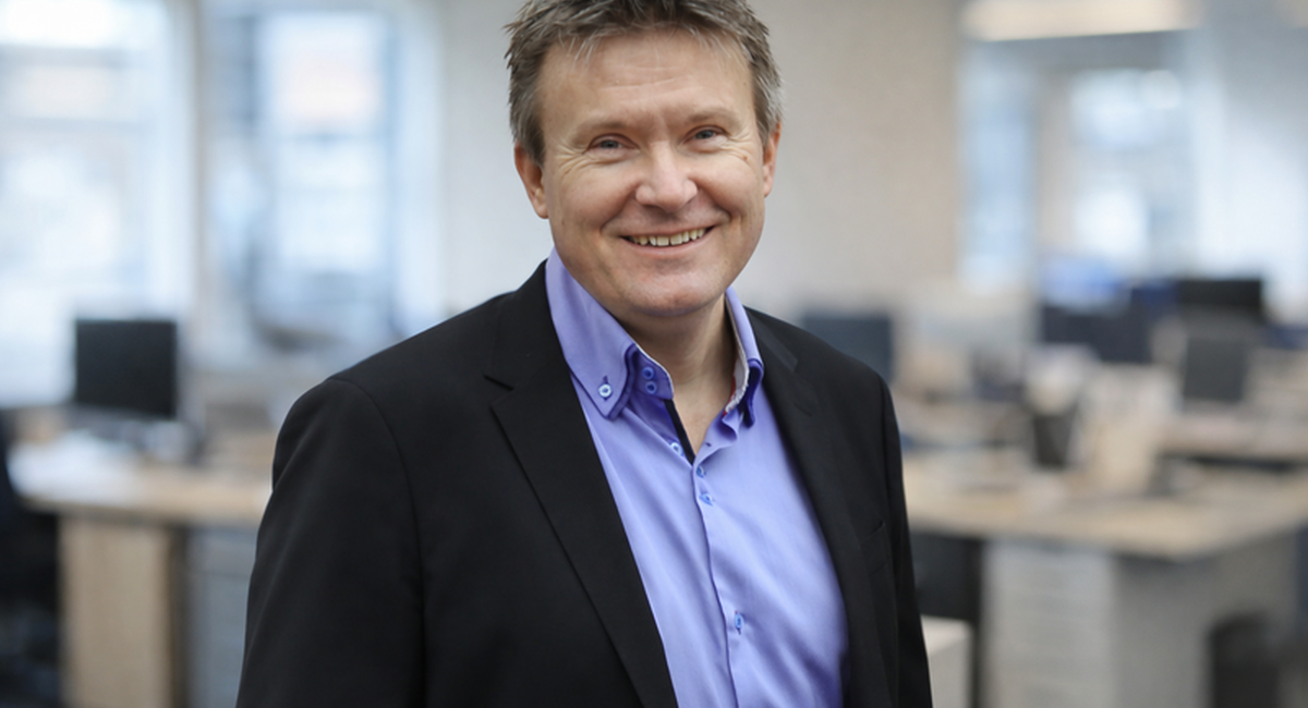 Ståle Lindblad : Kunstig intelligens skaper først verdi når ledergruppen tar eierskap til prioriteringer, arbeidsprosesser og kultur, ikke når nye verktøy innføres uten tydelig styring.