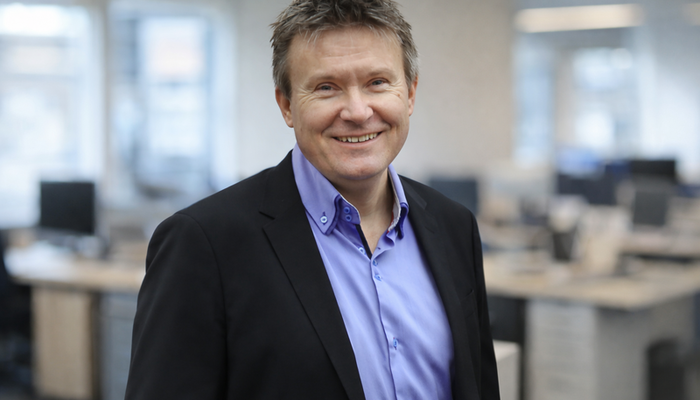 Ståle Lindblad : Kunstig intelligens skaper først verdi når ledergruppen tar eierskap til prioriteringer, arbeidsprosesser og kultur, ikke når nye verktøy innføres uten tydelig styring.