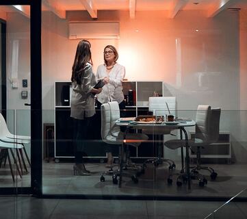 Kultur formes ikke av beslutninger alene. Den formes av hvordan ledelsen håndterer motstand, frykt og behovet for mening i praksis. (Foto: Istock.com) Kultur formes ikke av beslutninger alene. Den formes av hvordan ledelsen håndterer motstand, frykt og behovet for mening i praksis. (Foto: Istock.com)