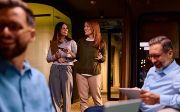 Trygghet og tydelig retning er ikke motsetninger, de er forutsetninger for varig prestasjon. (Foto: Istock.com)