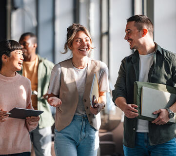 Usynlige faktorer i samspill, kroppsspråk og følelser avgjør ofte mer enn ordene som blir sagt. (Foto: Istock.com)