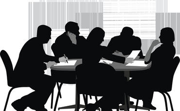 Avstanden mellom styret og ledergruppen oppstår sjelden dramatisk. Den vokser i små filtreringer, forenklinger og rapporter som gir oversikt, men ikke alltid innsikt. (Illustrasjon: Istock.com) Avstanden mellom styret og ledergruppen oppstår sjelden dramatisk. Den vokser i små filtreringer, forenklinger og rapporter som gir oversikt, men ikke alltid innsikt. (Illustrasjon: Istock.com)