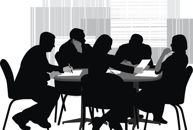 Avstanden mellom styret og ledergruppen oppstår sjelden dramatisk. Den vokser i små filtreringer, forenklinger og rapporter som gir oversikt, men ikke alltid innsikt. (Illustrasjon: Istock.com)