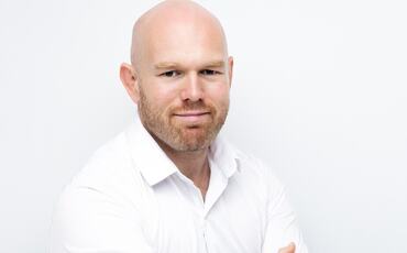 Penger forsvinner sjelden dramatisk. De forsvinner i små beslutninger som aldri ble vurdert strategisk. (Foto: Mona Hauglid)