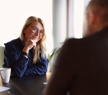 Sonja Hauan peker på en av de mest undervurderte risikoene i norske virksomheter: Ledere får ansvar før de får forutsetningene.