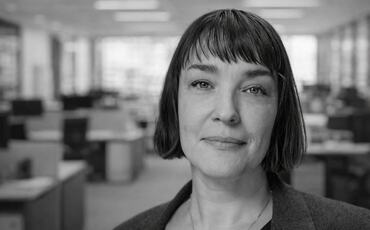 Silje Føyen: Når KI får tilgang til systemene dine, får den også fullmakt til å handle. Spørsmålet er ikke hva teknologien kan gjøre – men hvem som faktisk har gitt den nøklene. Silje Føyen: Når KI får tilgang til systemene dine, får den også fullmakt til å handle. Spørsmålet er ikke hva teknologien kan gjøre – men hvem som faktisk har gitt den nøklene.