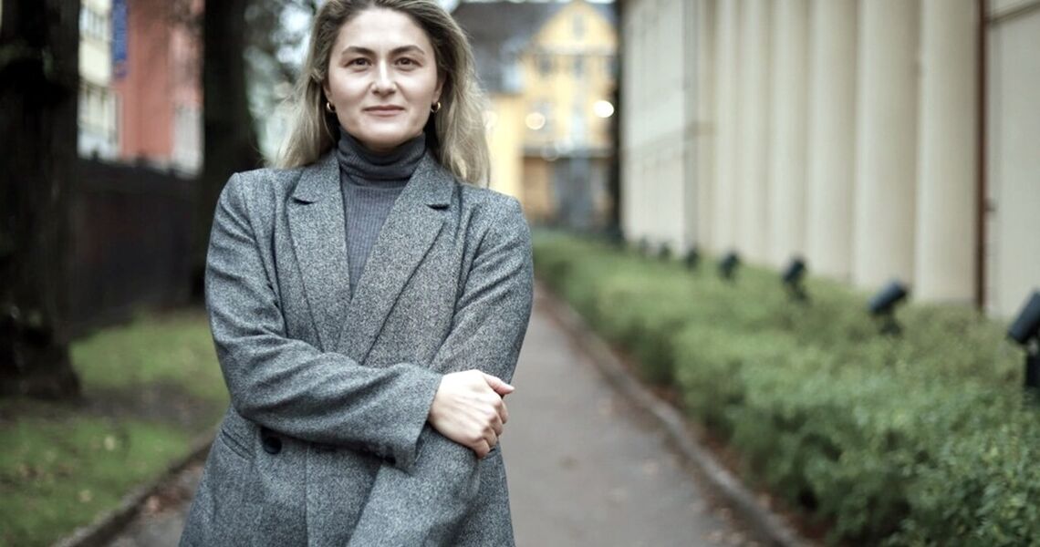 De viktigste beslutningene formes ikke av hvem som snakker mest, men av hvem som aldri får slippe til. (Foto: KEWfoto)