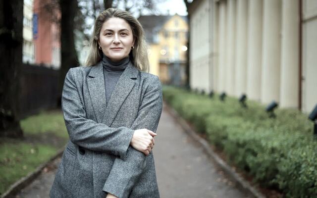 De viktigste beslutningene formes ikke av hvem som snakker mest, men av hvem som aldri får slippe til. (Foto: KEWfoto)