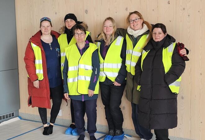 På bilde: Kommunens renholds team på befaring i den nye barnehagen. Foto: Trond Henriksen