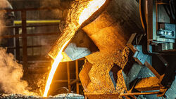 Robot skal gjøre smelteverk mer effektive og bærekraftige