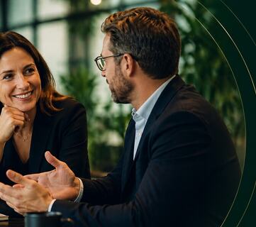 De fleste ledere holder det personlige og profesjonelle strengt adskilt. Forskning på over 1 500 ledere viser at det er en kostbar vane – både for karrieren og trivselen.